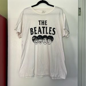 White XL The Beatles graphic tshirt